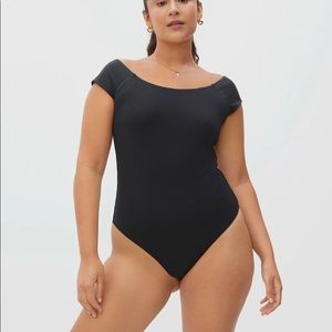 NWOT Everlane off the shoulder bodysuit